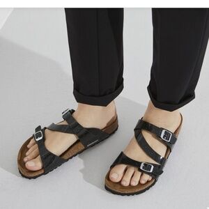 🌻😎- Birkenstock Sandals $ 65 - Size 38/ US 7-7.5 Black  # 10